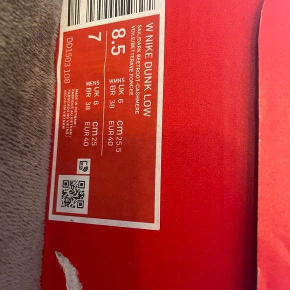 Sail/dark beetroot cachemere women Nike dunk low - Picture 2 of 7